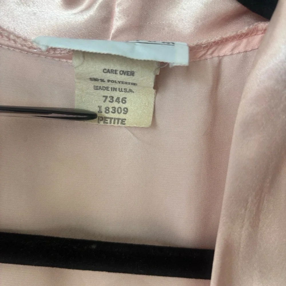 Vintage Nordstrom Belted Night Robe Pink Lingerie. Med-Large Petite.‎